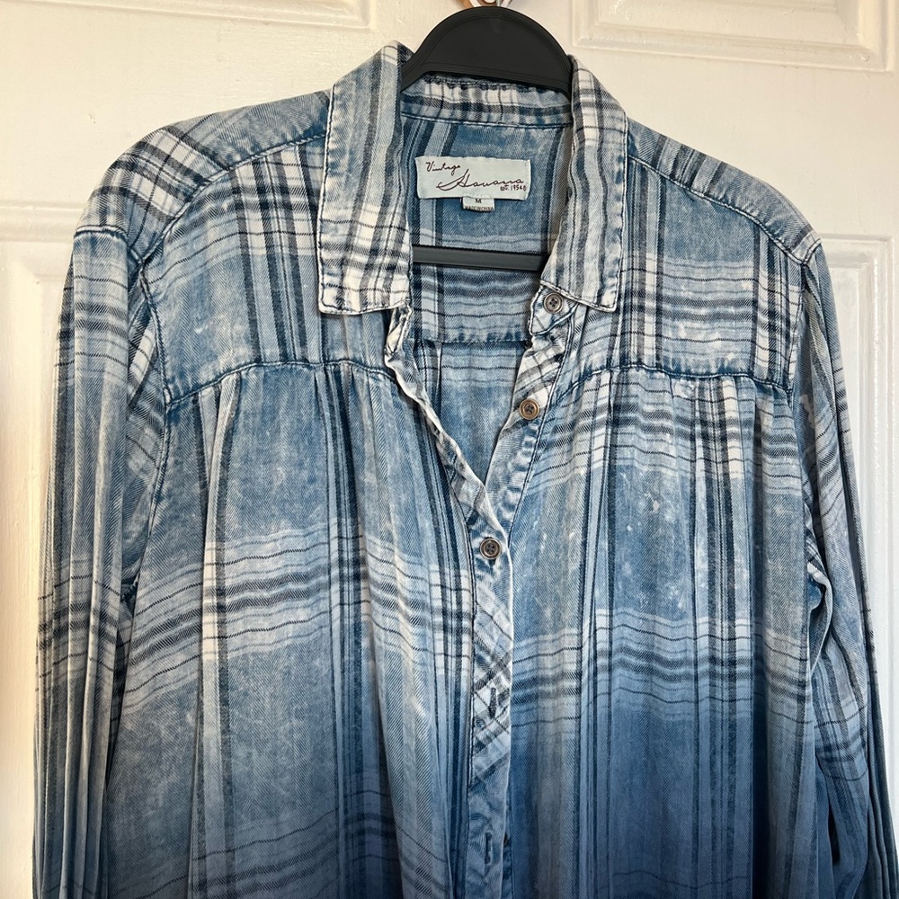 Vintage Havana | Blue Ombre Plaid Button-Up Shirt - Picture 2 of 3